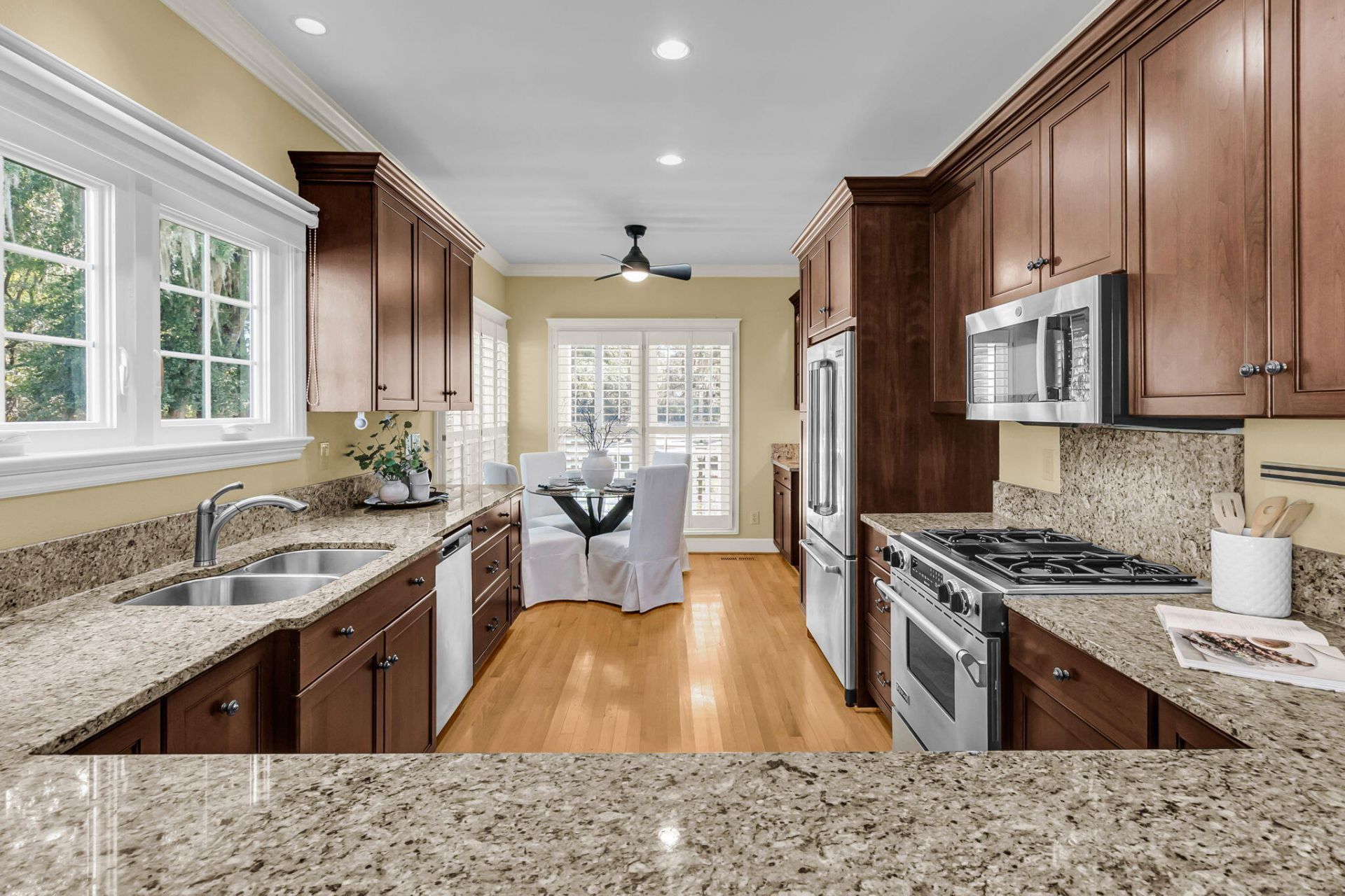 108 Waterfront Plantation Drive Photo 7