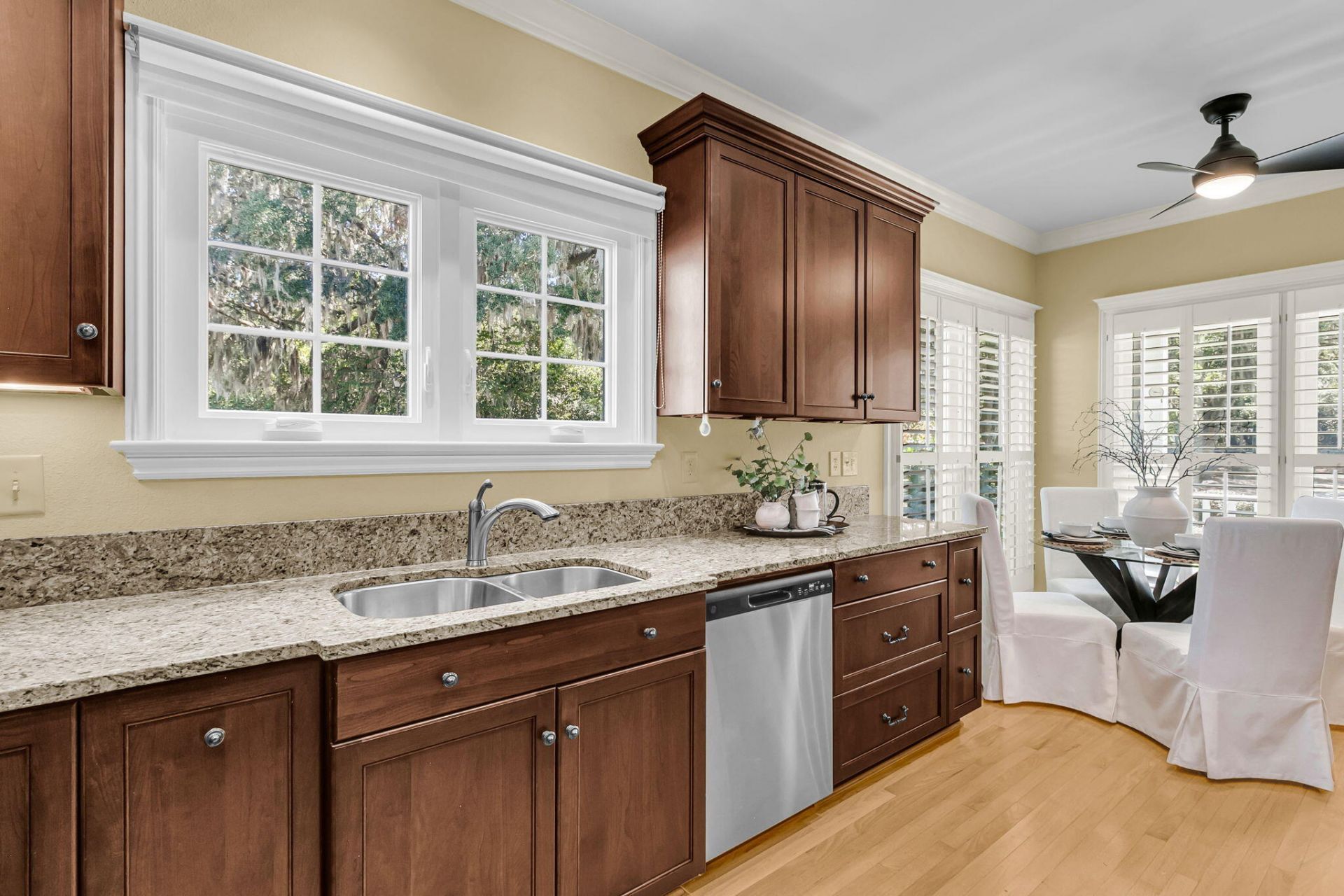 108 Waterfront Plantation Drive Photo 9