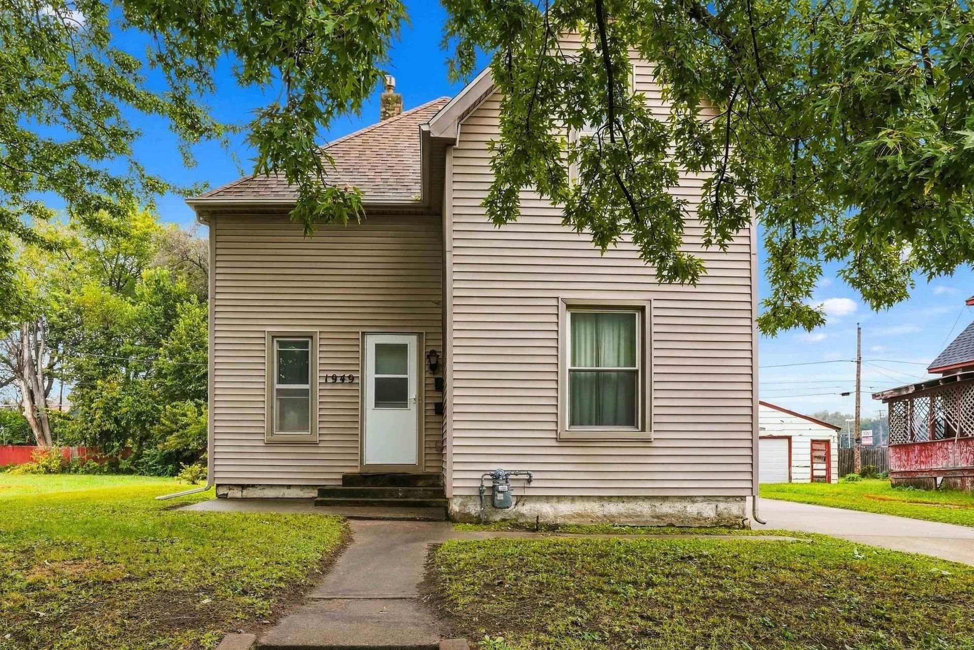 1949 Mulberry Street, Waterloo, IA 50703 Main Photo
