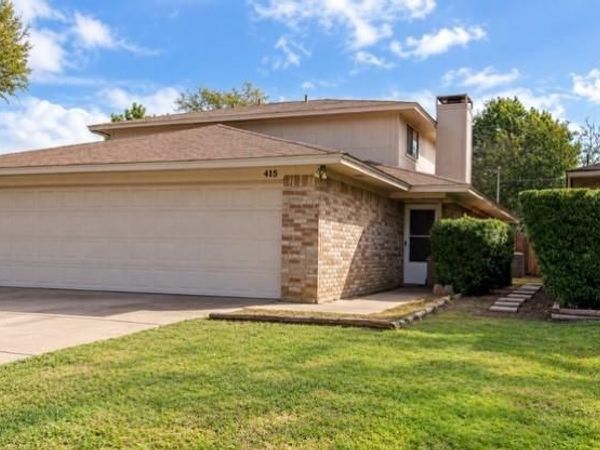 415 S Las Vegas Trail , White Settlement, TX 76108