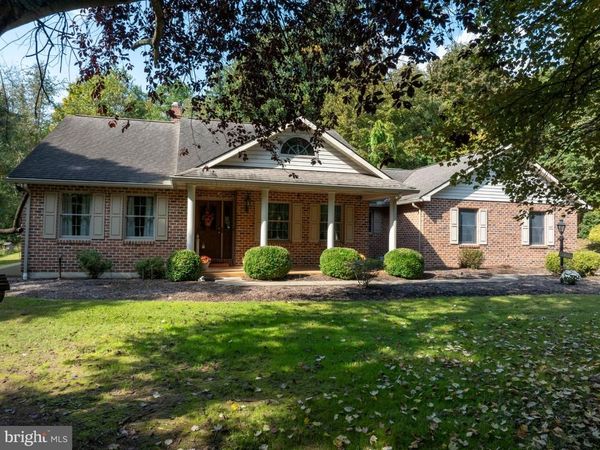 105 WALNUT LANE, LEWISTOWN, PA 17044