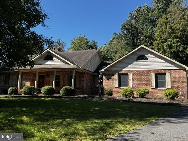 105 WALNUT LANE, LEWISTOWN, PA 17044