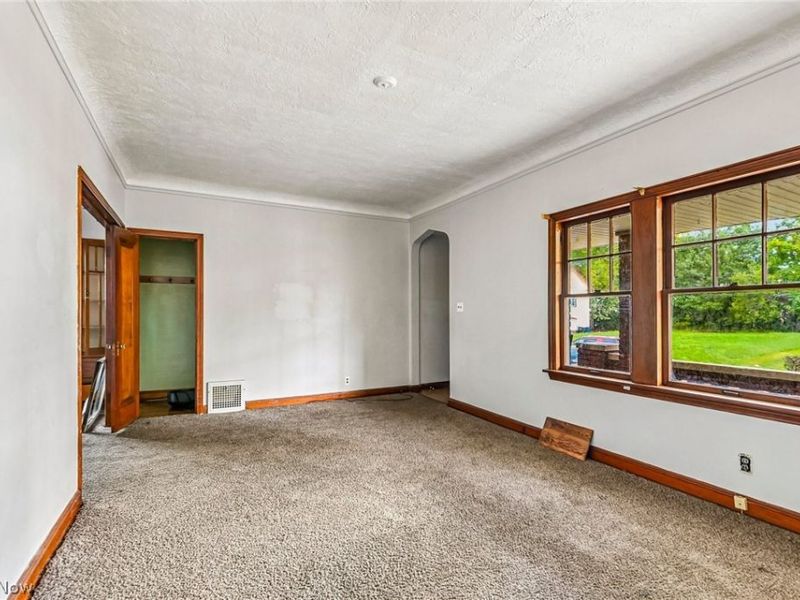 944 Rondel Road, Cleveland, OH 44110 Photo 6