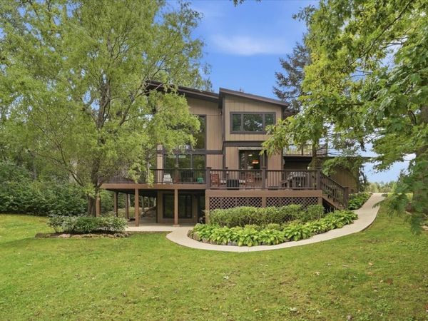 26181 W Laurel Avenue , Wauconda, IL 60084