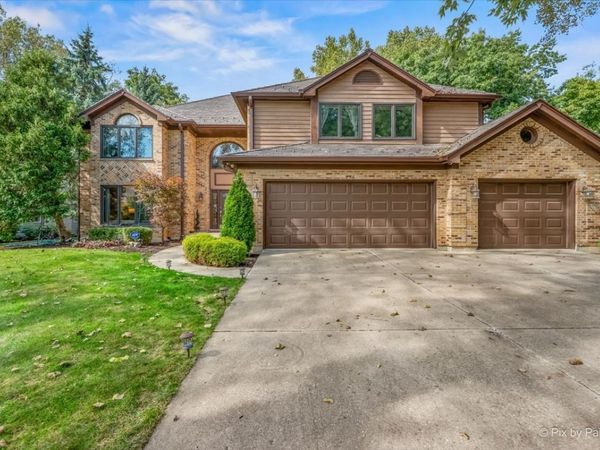 936 Doral Drive , Bartlett, IL 60103