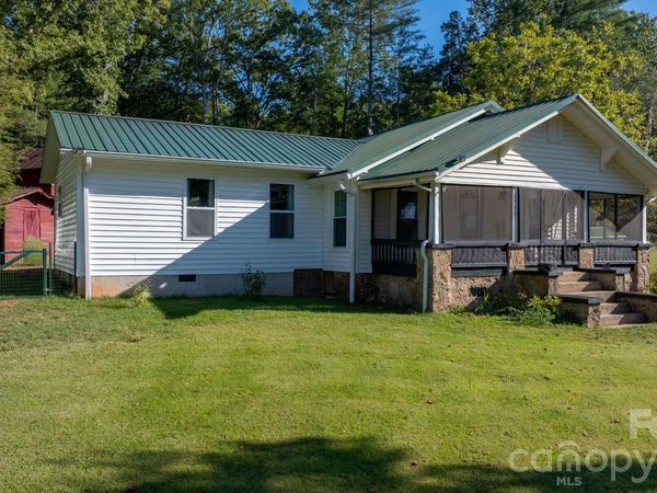 6998 Nobby Lail Road , Connelly Springs, NC 28612