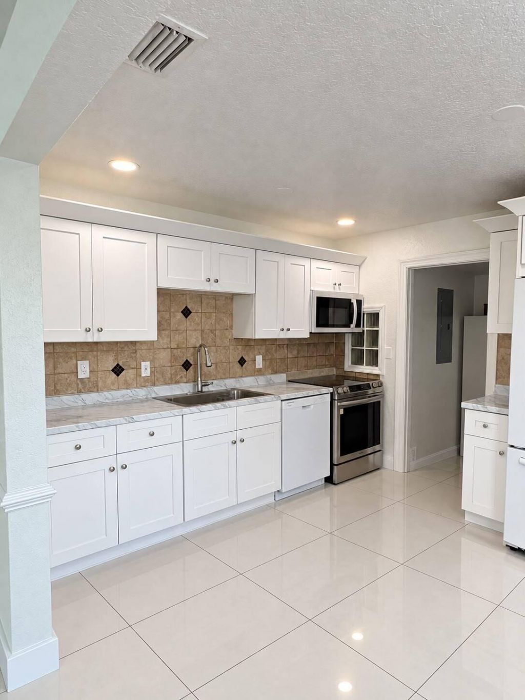 2333 Wabasso Drive, West Palm Beach, FL 33409 Photo