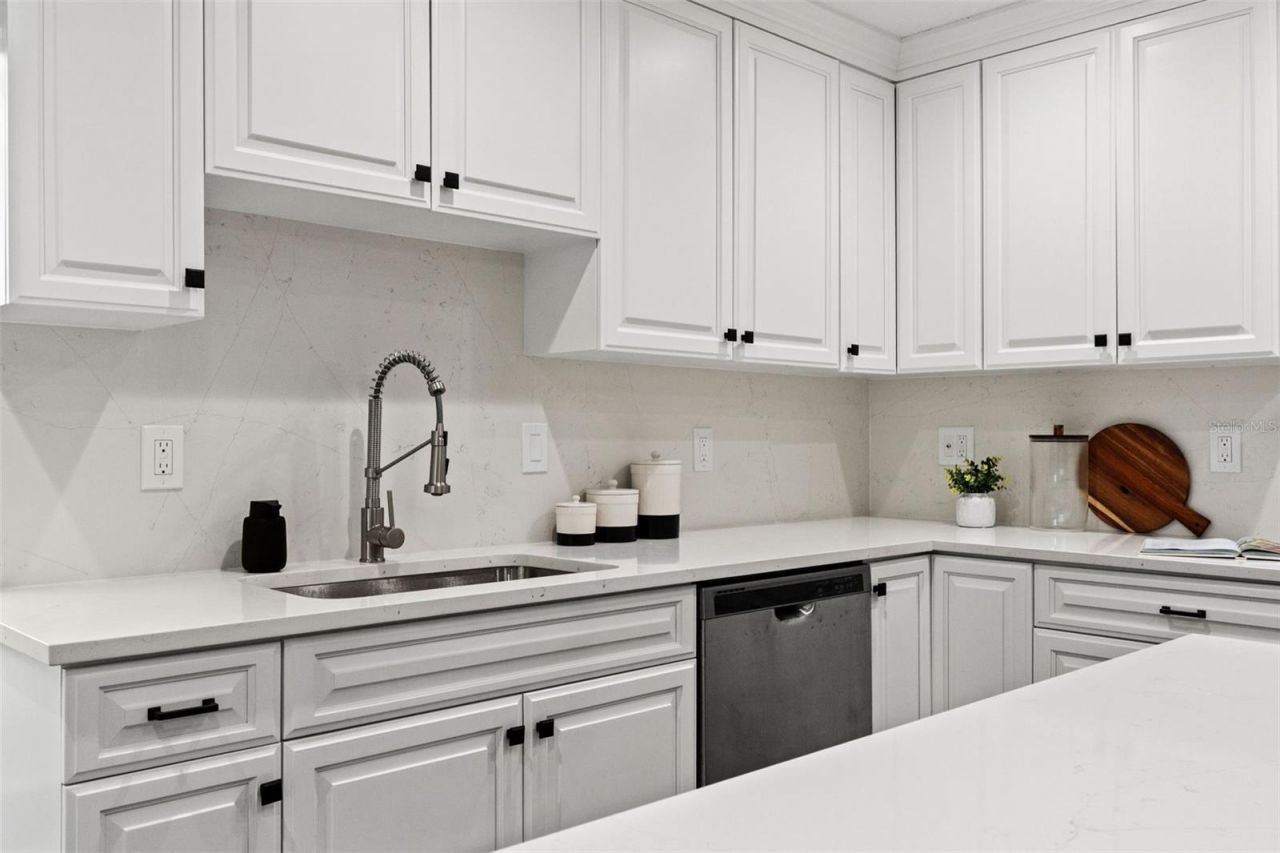 4035 N River View Avenue, Tampa, FL 33607 Photo