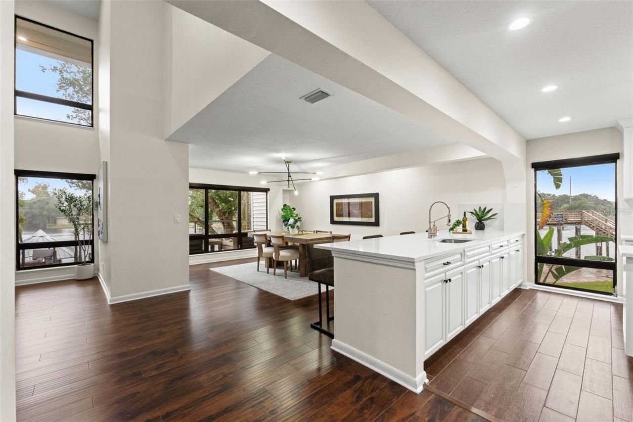 4035 N River View Avenue, Tampa, FL 33607 Photo