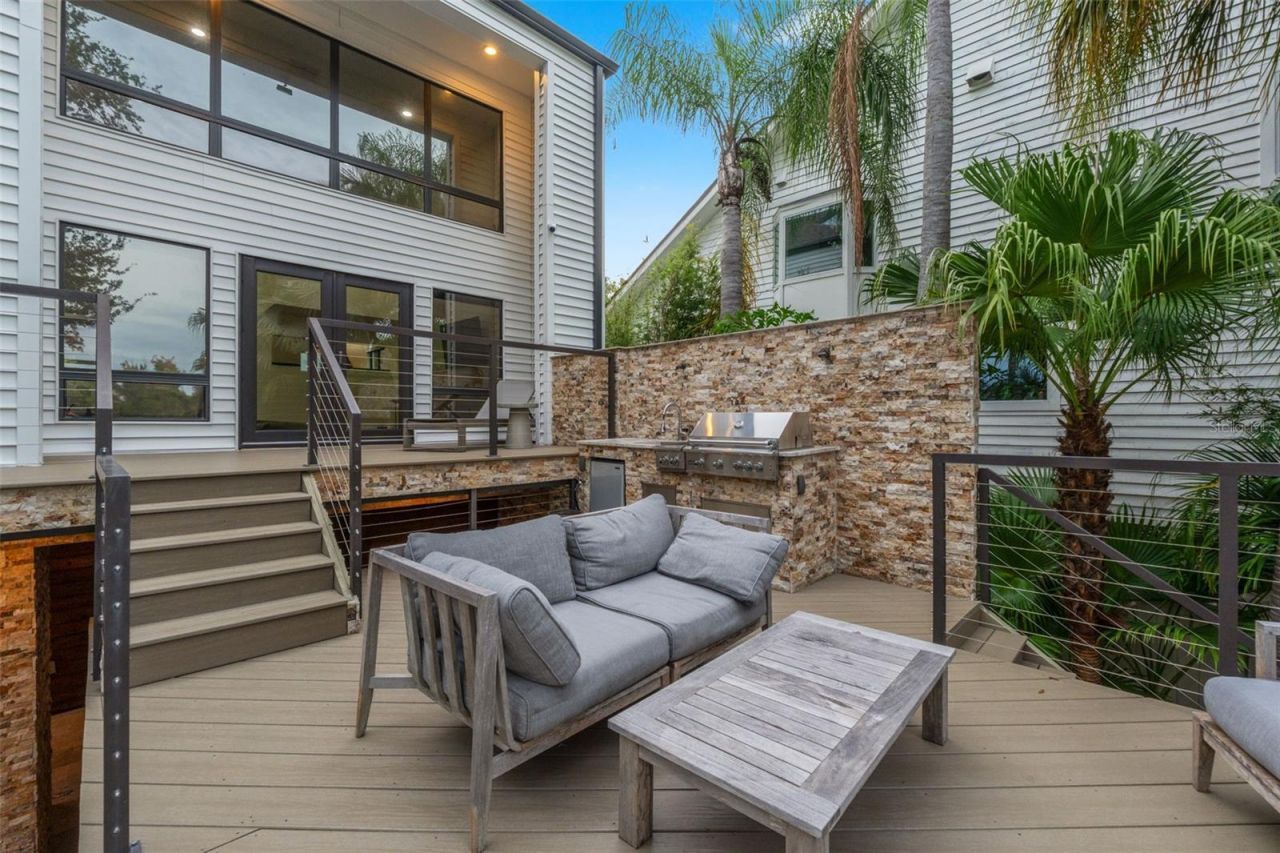 4035 N River View Avenue, Tampa, FL 33607 Photo