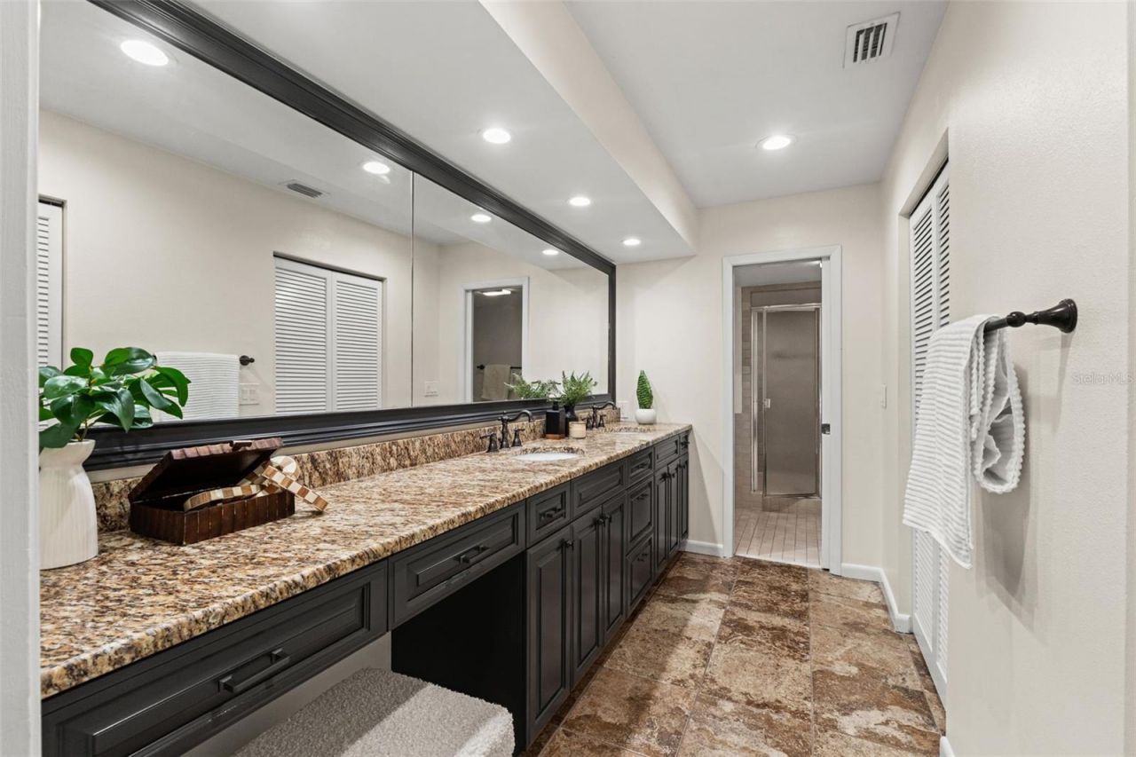 4035 N River View Avenue, Tampa, FL 33607 Photo