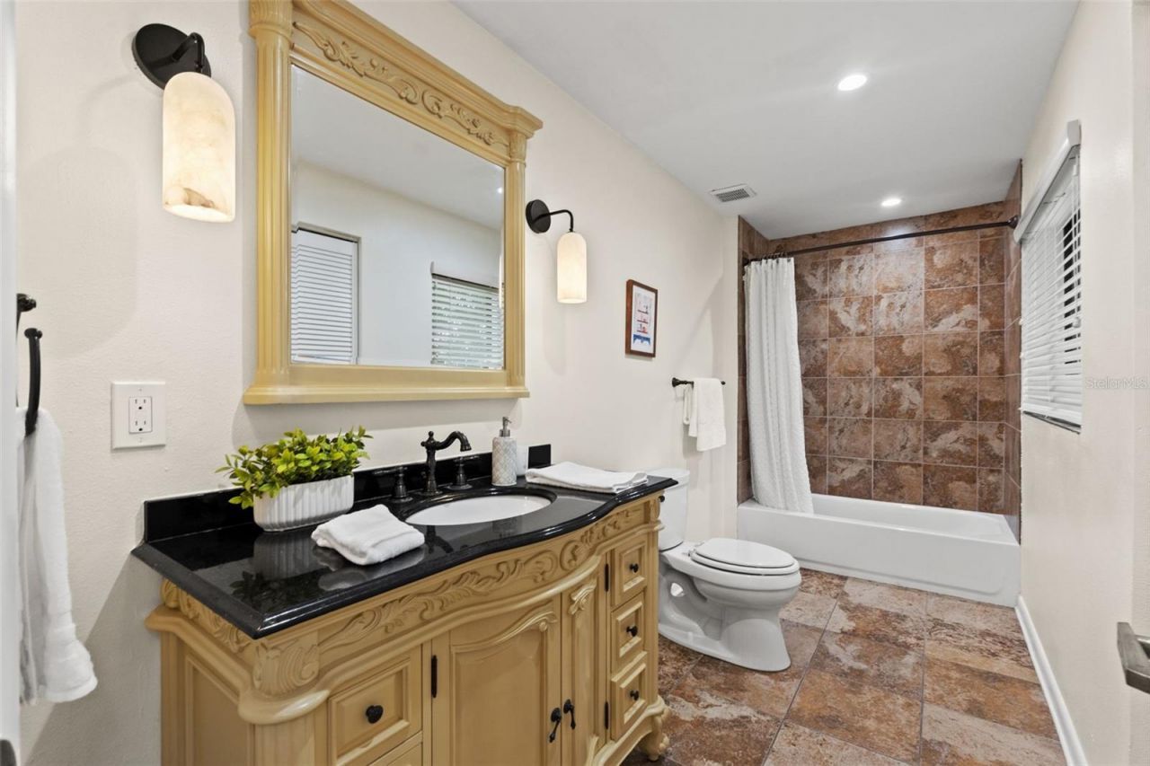 4035 N River View Avenue, Tampa, FL 33607 Photo