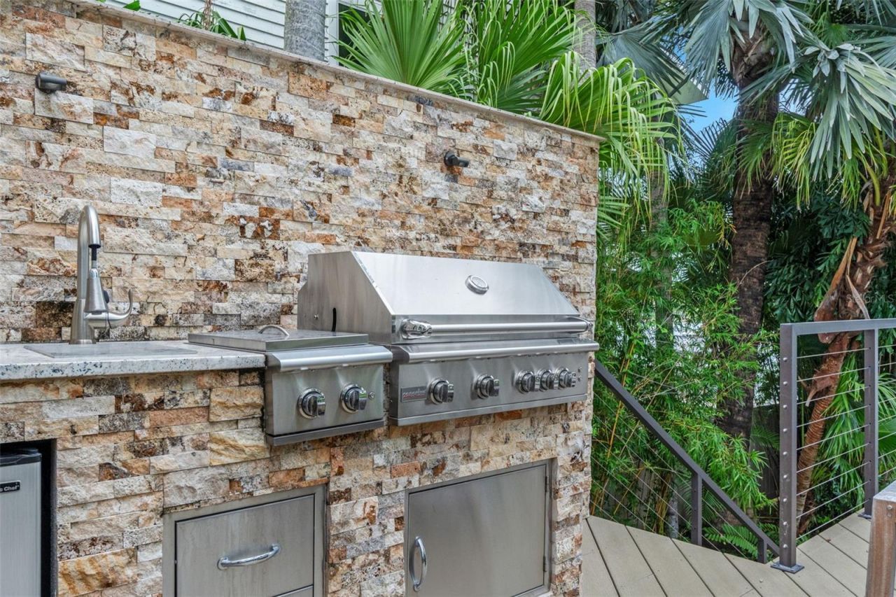 4035 N River View Avenue, Tampa, FL 33607 Photo