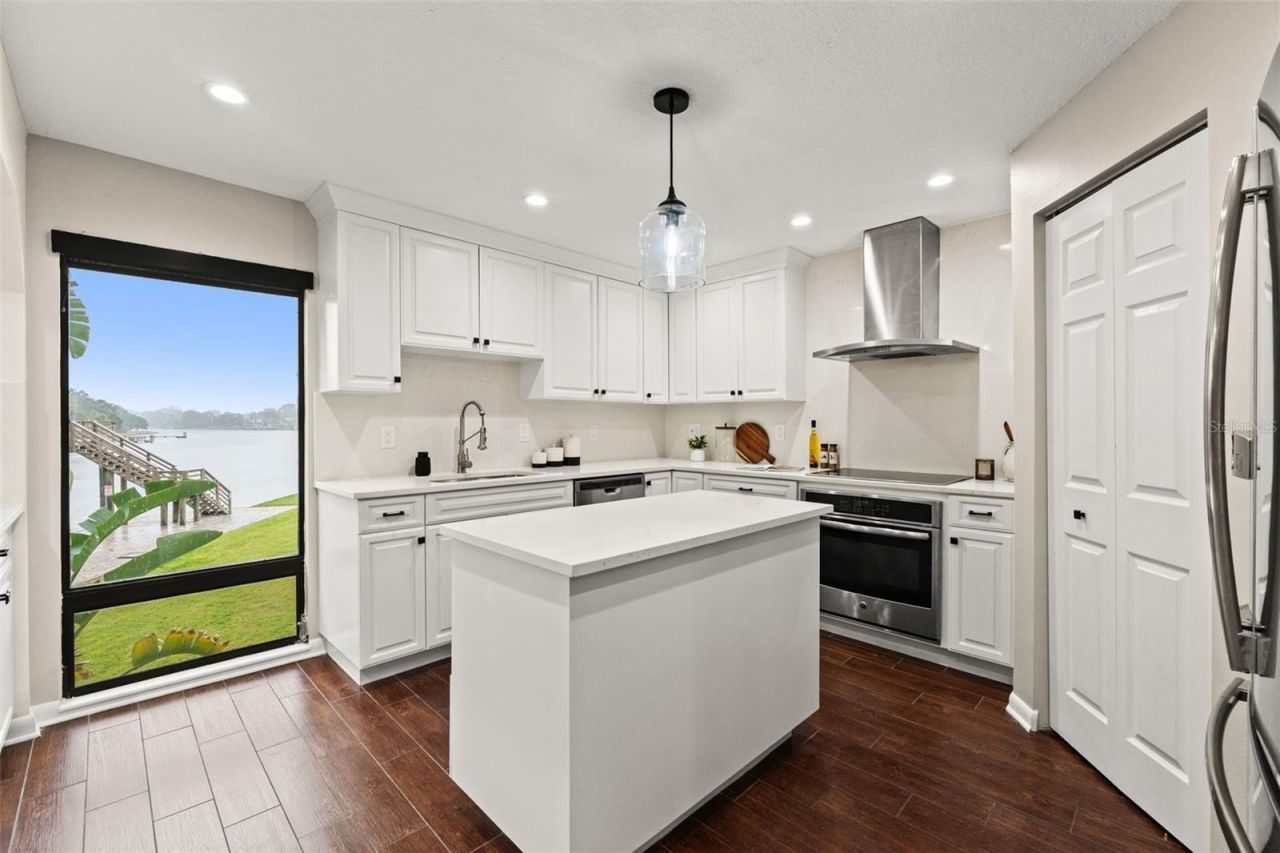 4035 N River View Avenue, Tampa, FL 33607 Photo