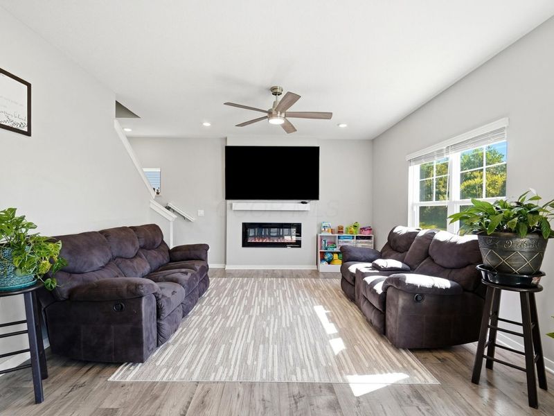 283 Sandburg Drive, Lithopolis, OH 43136 Photo 5