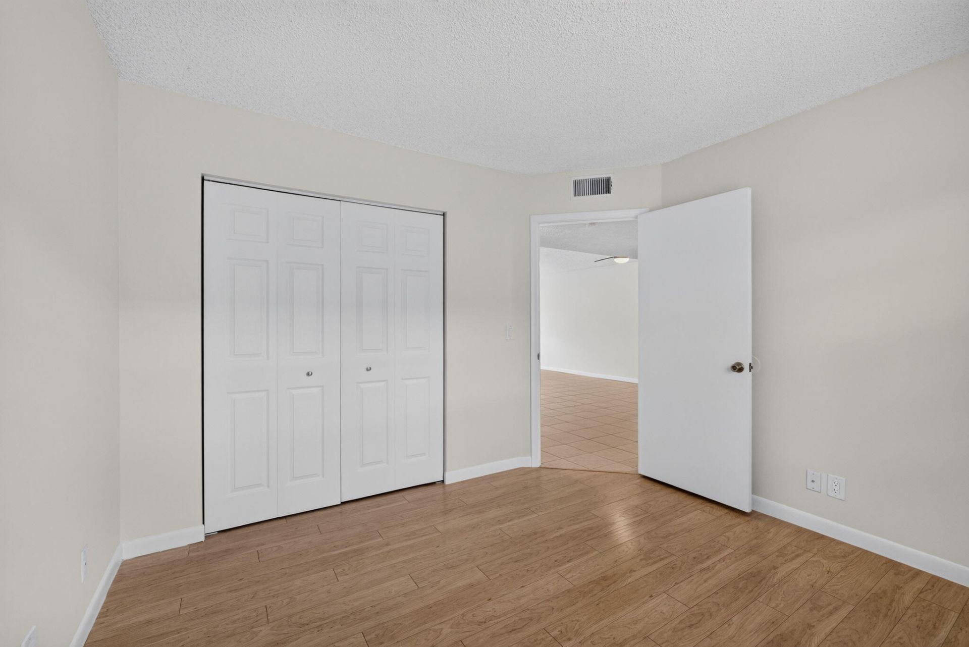 1120 Lake Shore Drive, Unit 204, Lake Park, FL 33403 Photo