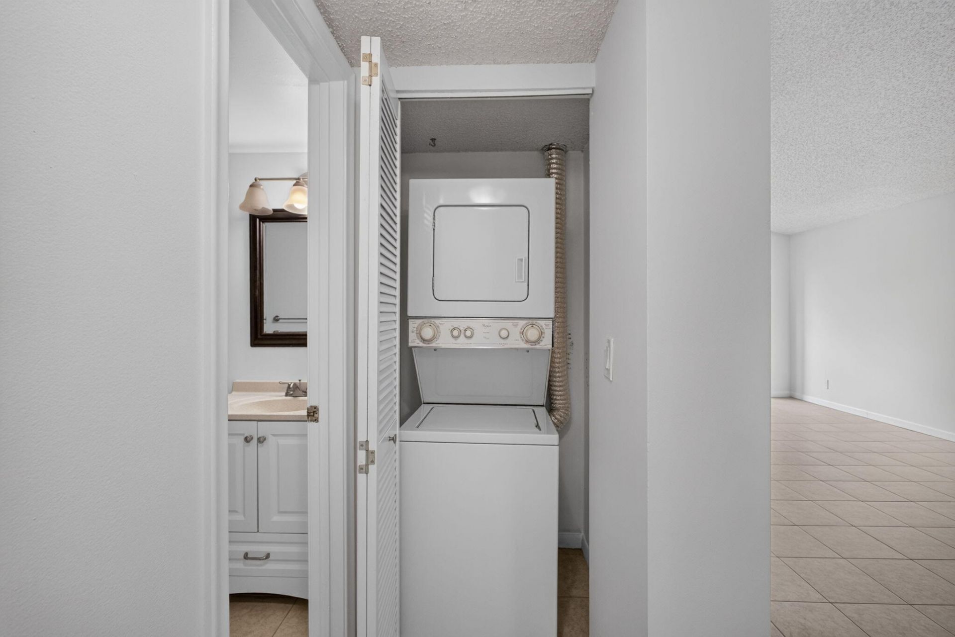 1120 Lake Shore Drive, Unit 204, Lake Park, FL 33403 Photo