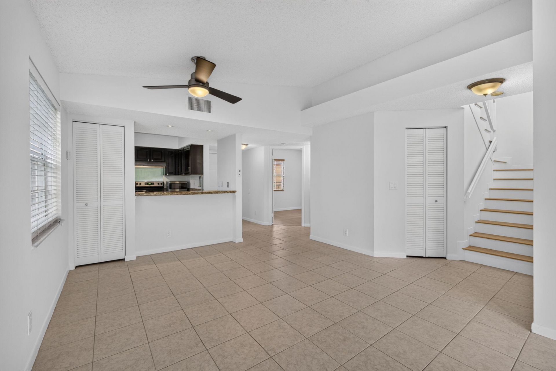 1120 Lake Shore Drive, Unit 204, Lake Park, FL 33403 Photo
