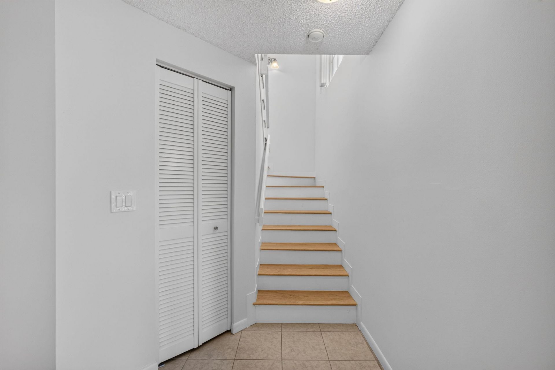 1120 Lake Shore Drive, Unit 204, Lake Park, FL 33403 Photo
