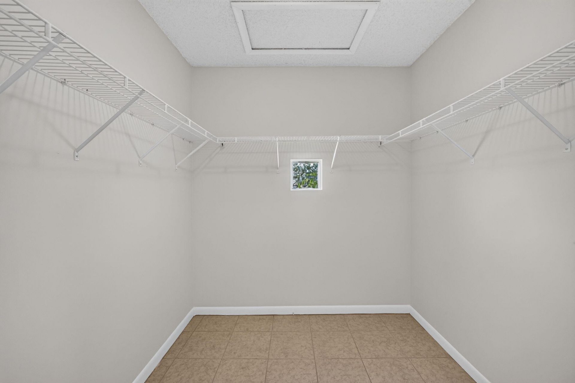 1120 Lake Shore Drive, Unit 204, Lake Park, FL 33403 Photo
