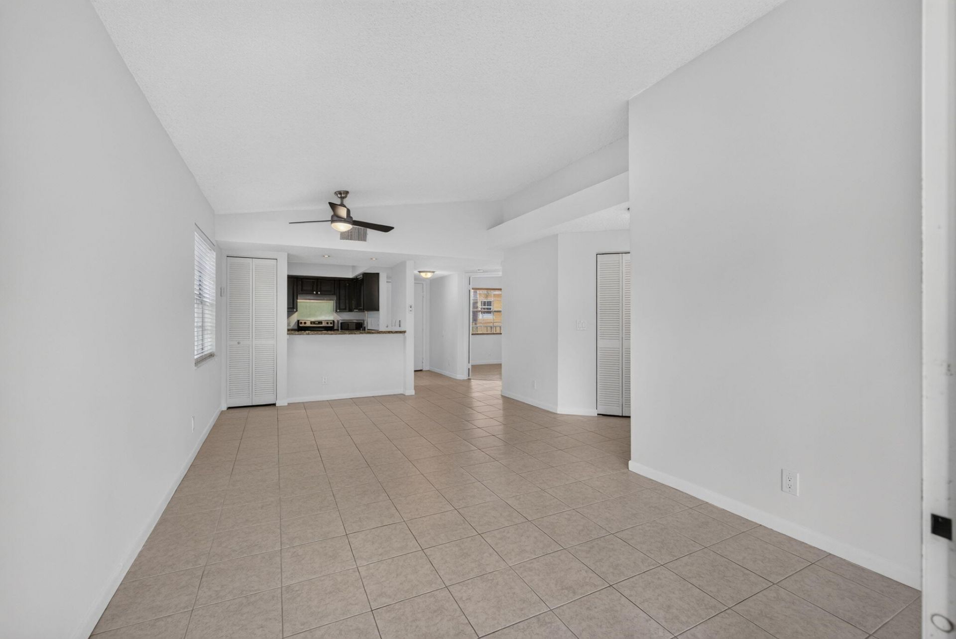 1120 Lake Shore Drive, Unit 204, Lake Park, FL 33403 Photo