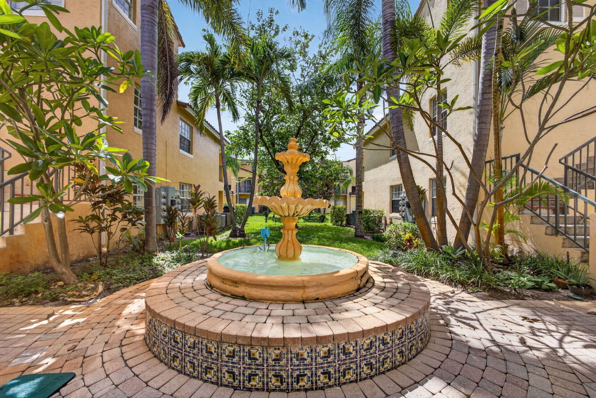 1120 Lake Shore Drive, Unit 204, Lake Park, FL 33403 Photo