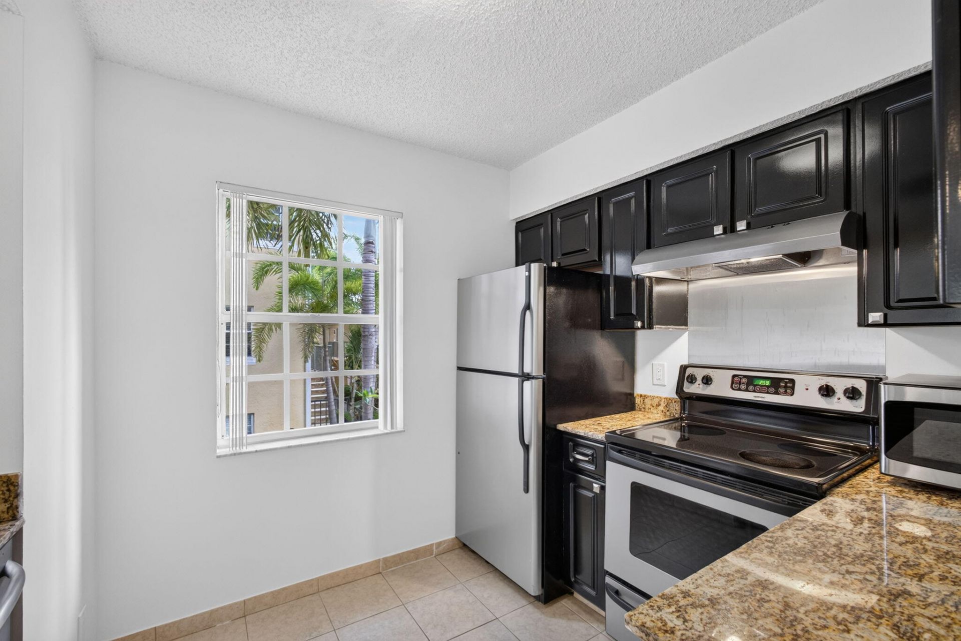 1120 Lake Shore Drive, Unit 204, Lake Park, FL 33403 Photo