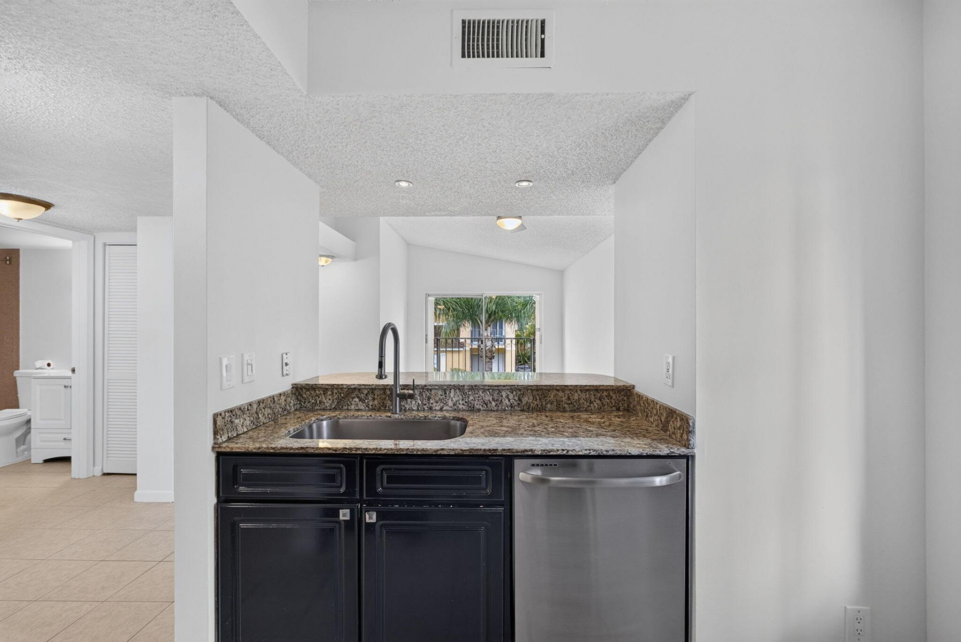 1120 Lake Shore Drive, Unit 204, Lake Park, FL 33403 Photo