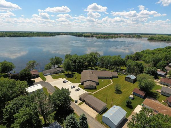 127 Park Avenue SW, Silver Lake, MN 55381
