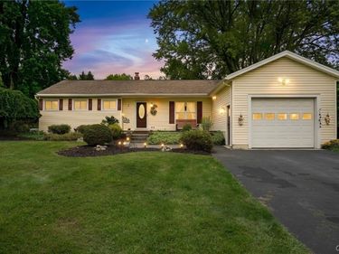 7323 Manlius Center Road, East Syracuse, NY 13057