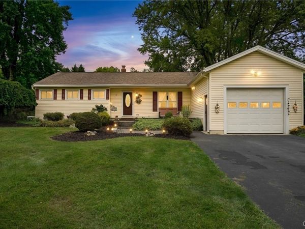 7323 Manlius Center Road , East Syracuse, NY 13057