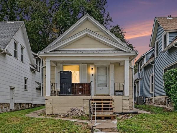 220 N ELMWOOD Avenue, Kansas City, MO 64123