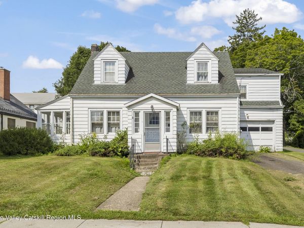 9 Church Avenue, Germantown, NY 12526