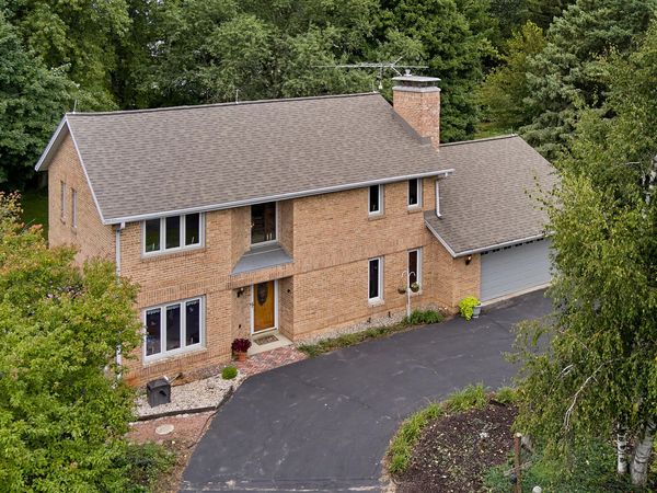 W2628 Copperhead Ln, Lafayette, WI 53121
