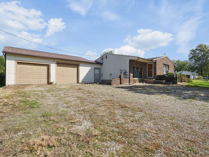 11894 State Route 56 E, Circleville, OH 43113 Photo 3