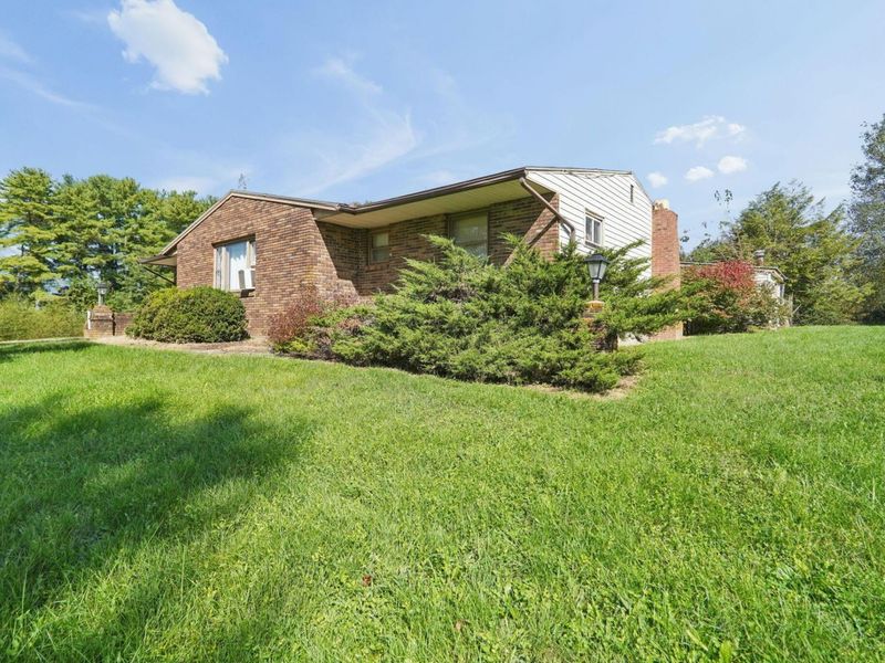 11894 State Route 56 E, Circleville, OH 43113 Photo 4