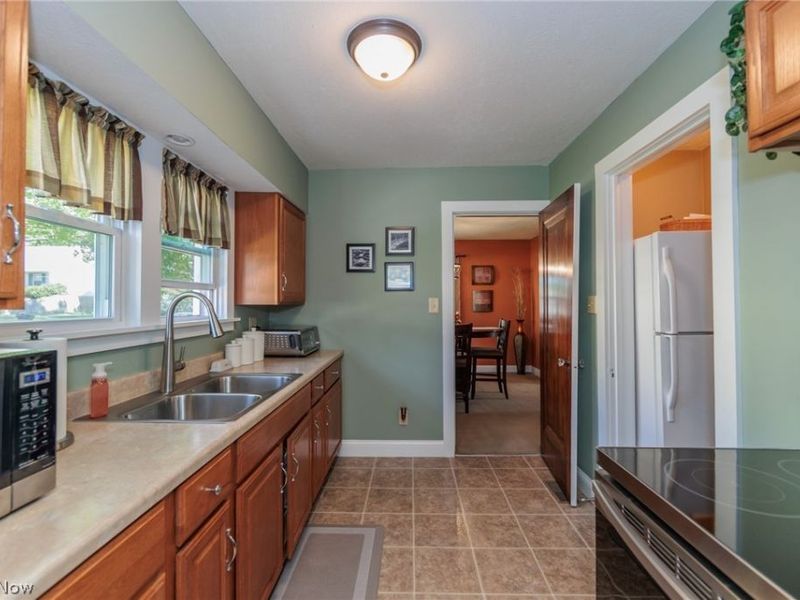 796 Graceland Avenue, Barberton, OH 44203 Photo 16