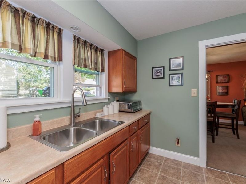 796 Graceland Avenue, Barberton, OH 44203 Photo 17