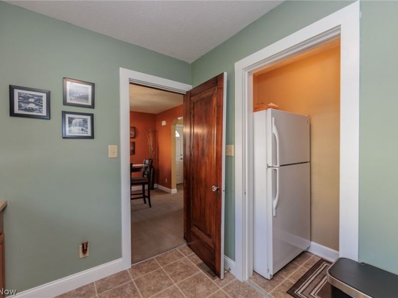 796 Graceland Avenue, Barberton, OH 44203 Photo 18