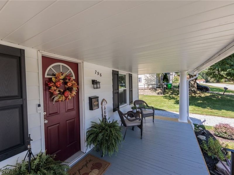 796 Graceland Avenue, Barberton, OH 44203 Photo 3
