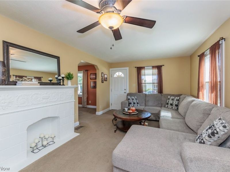 796 Graceland Avenue, Barberton, OH 44203 Photo 6