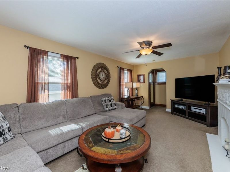 796 Graceland Avenue, Barberton, OH 44203 Photo 7
