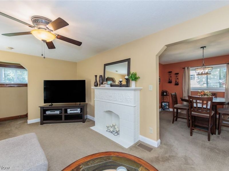796 Graceland Avenue, Barberton, OH 44203 Photo 8