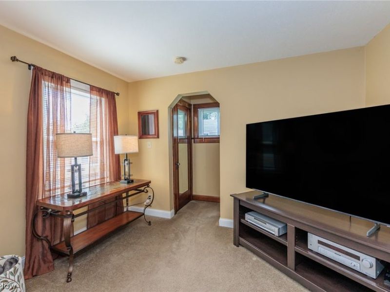 796 Graceland Avenue, Barberton, OH 44203 Photo 9