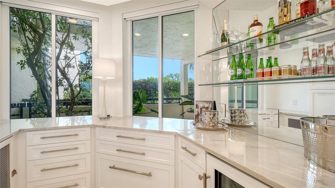 5461 Gulf Of Mexico Drive, Unit 304, Longboat Key, FL 34228 Photo