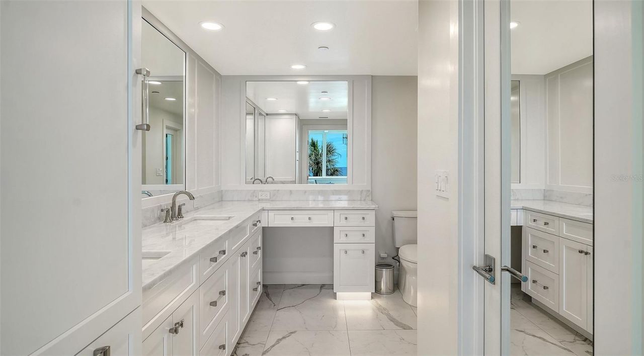 5461 Gulf Of Mexico Drive, Unit 304, Longboat Key, FL 34228 Photo