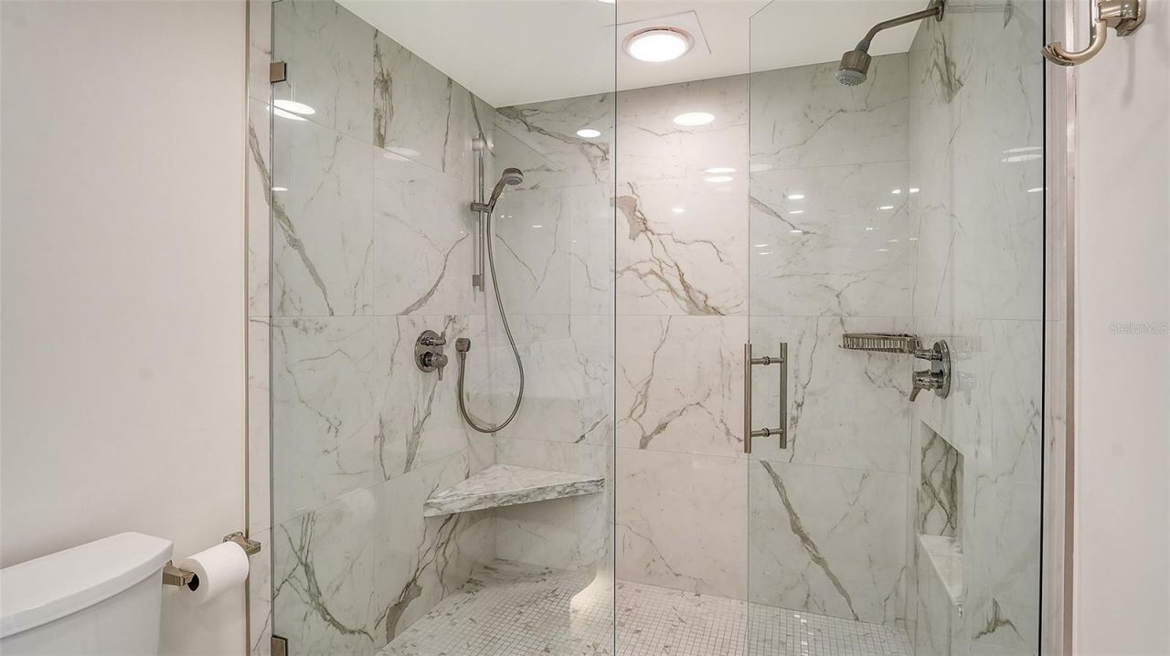 5461 Gulf Of Mexico Drive, Unit 304, Longboat Key, FL 34228 Photo