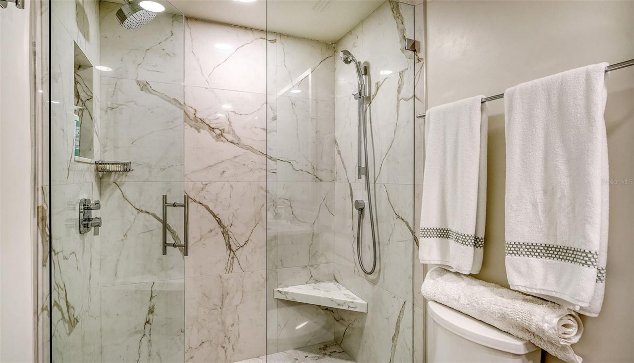 5461 Gulf Of Mexico Drive, Unit 304, Longboat Key, FL 34228 Photo