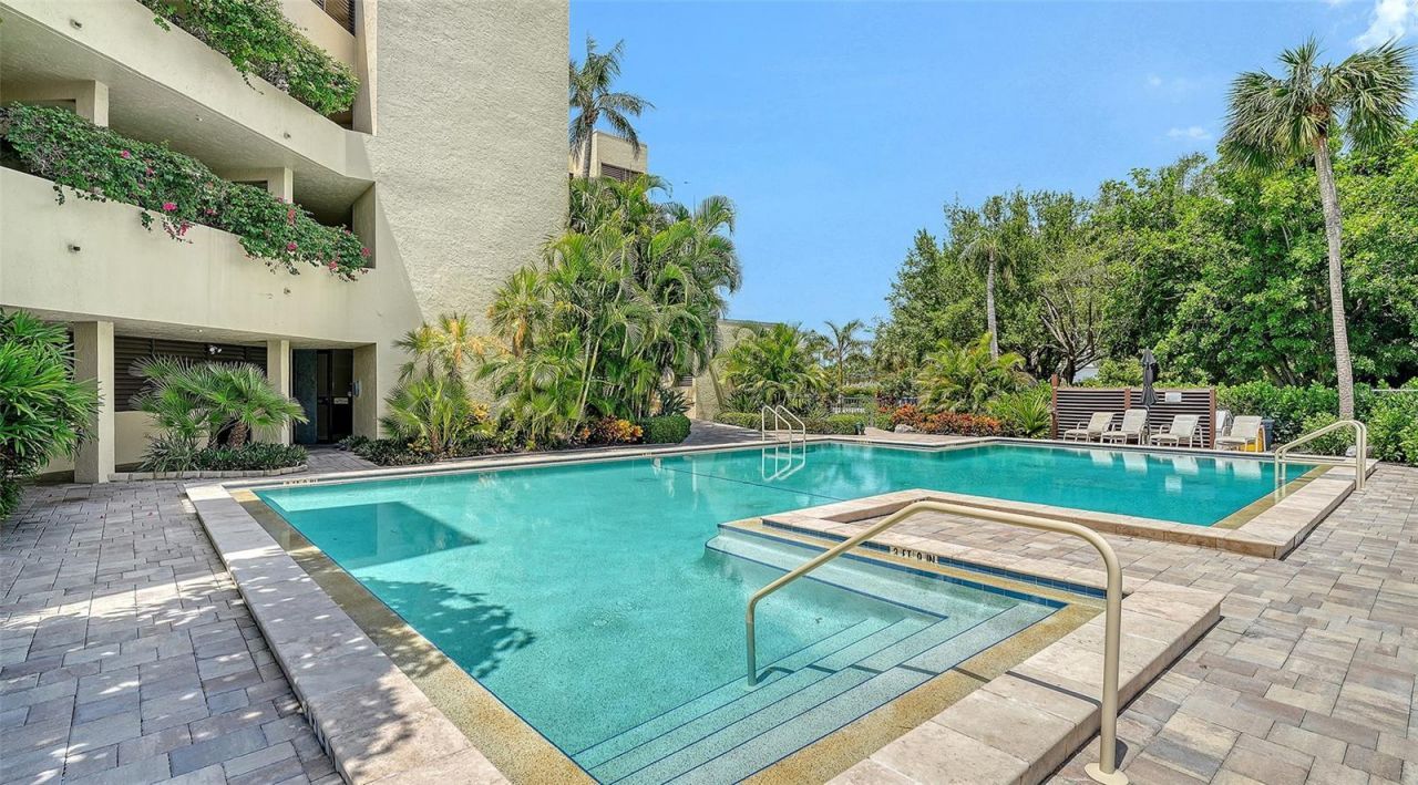 5461 Gulf Of Mexico Drive, Unit 304, Longboat Key, FL 34228 Photo