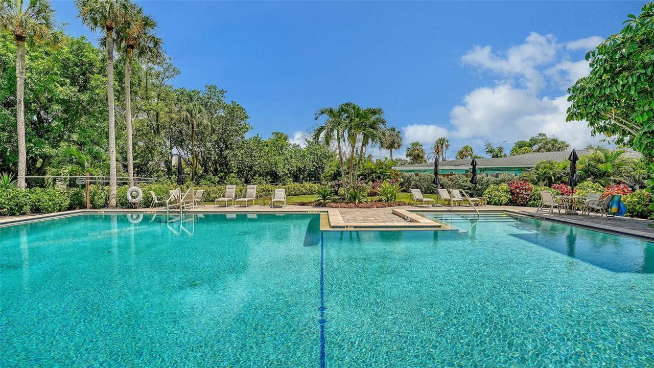 5461 Gulf Of Mexico Drive, Unit 304, Longboat Key, FL 34228 Photo
